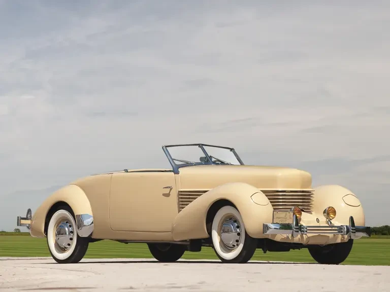 1937 Cord 810 & 812 - Image 2 of 23