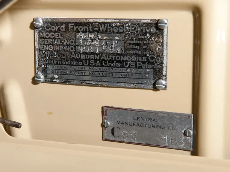1937 Cord 810 & 812 - Image 19 of 23