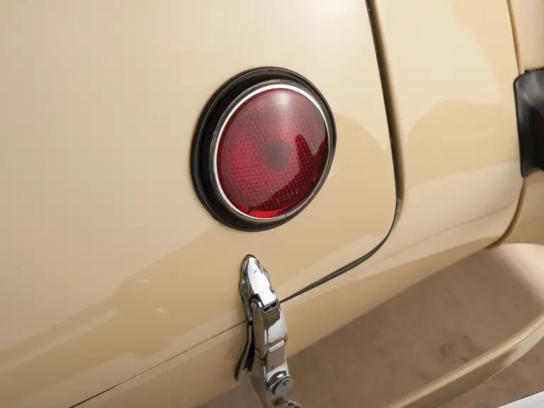 1937 Cord 810 & 812 - Image 14 of 23