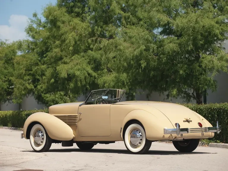 1937 Cord 810 & 812 - Image 22 of 23