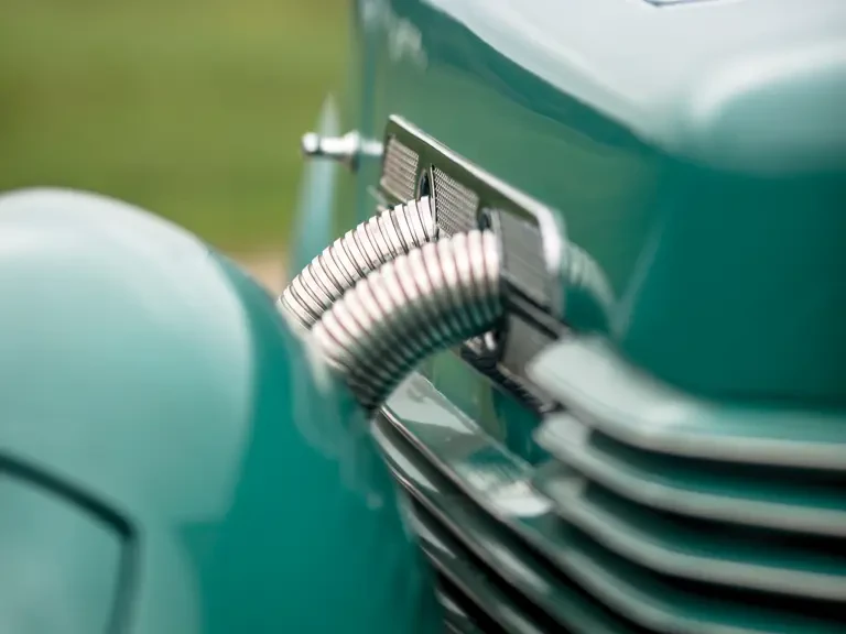 1937 Cord 810 & 812 - Image 9 of 15