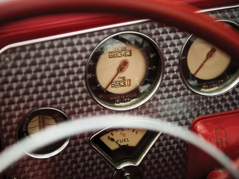 1937 Cord 810 & 812 - Image 23 of 31