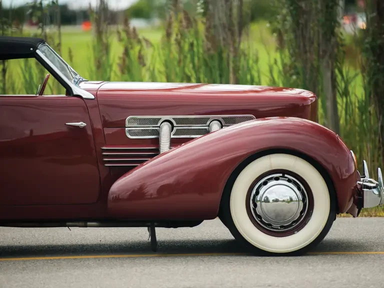 1937 Cord 810 & 812 - Image 20 of 31