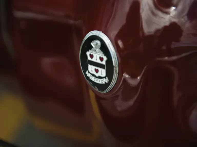 1937 Cord 810 & 812 - Image 9 of 31