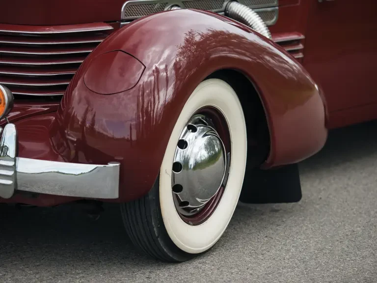 1937 Cord 810 & 812 - Image 12 of 31