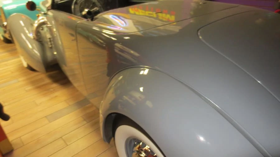 1937 Cord 810 & 812 - Image 5 of 7
