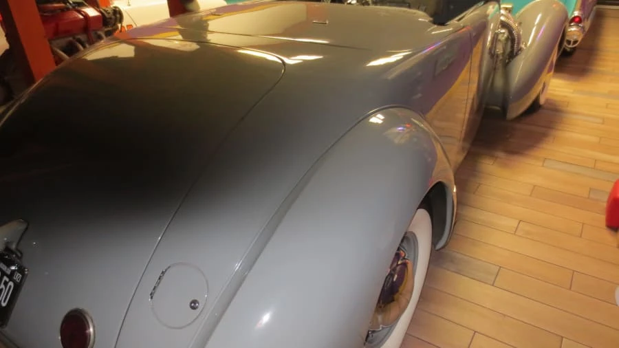 1937 Cord 810 & 812 - Image 6 of 7