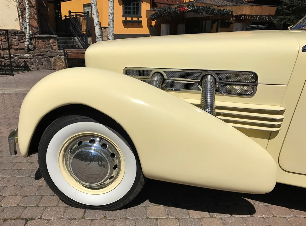 1937 Cord 810 & 812 - Image 12 of 31