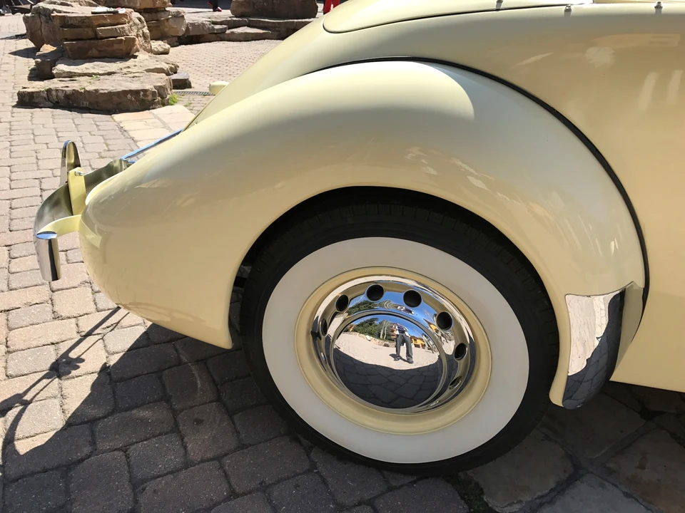 1937 Cord 810 & 812 - Image 16 of 31