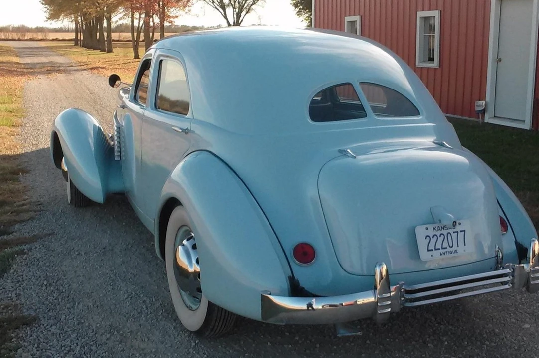 1937 Cord 810 & 812 - Image 5 of 31