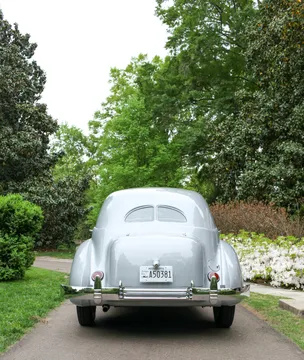 1937 Cord 810 & 812 - Image 4 of 31