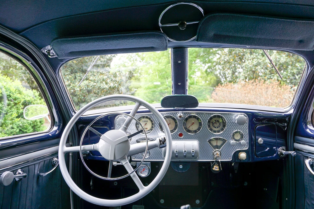 1937 Cord 810 & 812 - Image 27 of 31