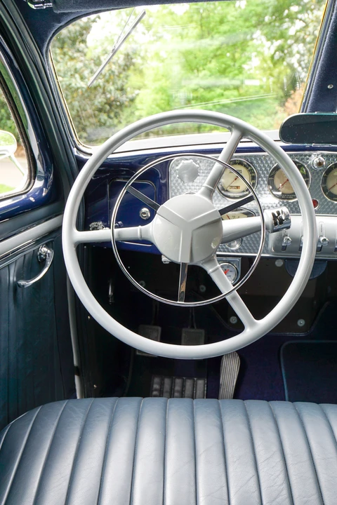 1937 Cord 810 & 812 - Image 29 of 31