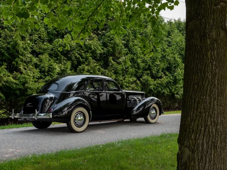 1937 Cord 810 & 812 - Image 11 of 31