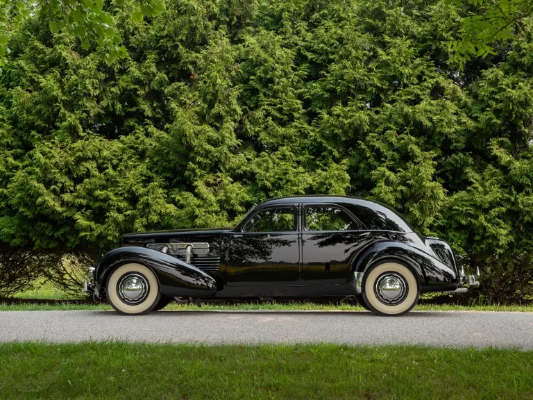 1937 Cord 810 & 812 - Image 6 of 31