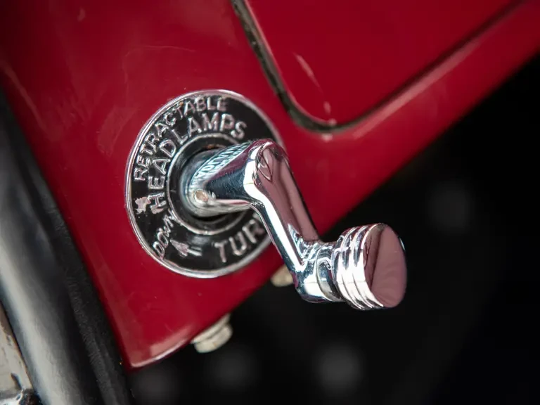 1937 Cord 810 & 812 - Image 29 of 31
