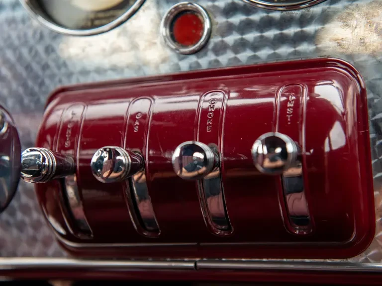 1937 Cord 810 & 812 - Image 20 of 31