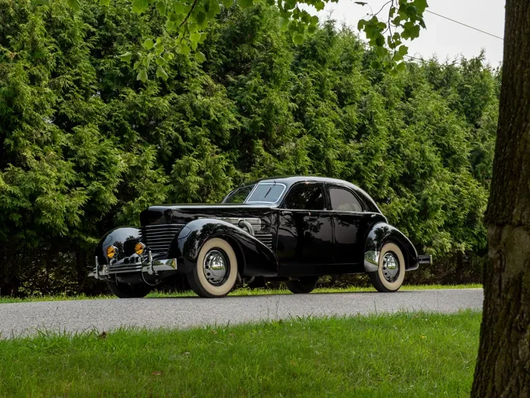 1937 Cord 810 & 812 - Image 10 of 31