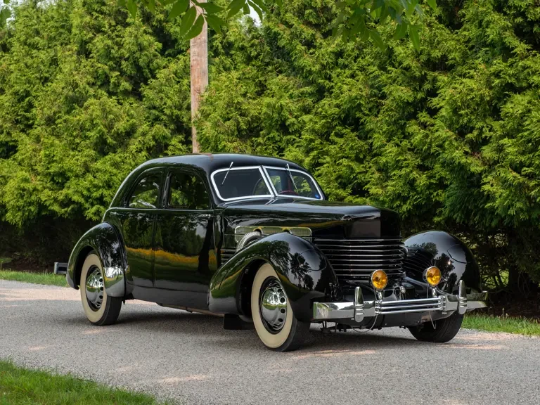 1937 Cord 810 & 812 - Image 2 of 31