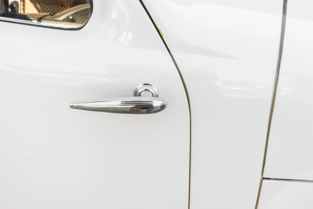 1937 Cord 810 & 812 - Image 26 of 31