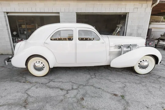 1937 Cord 810 & 812 - Image 4 of 31