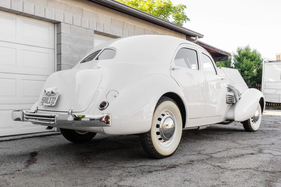 1937 Cord 810 & 812 - Image 5 of 31