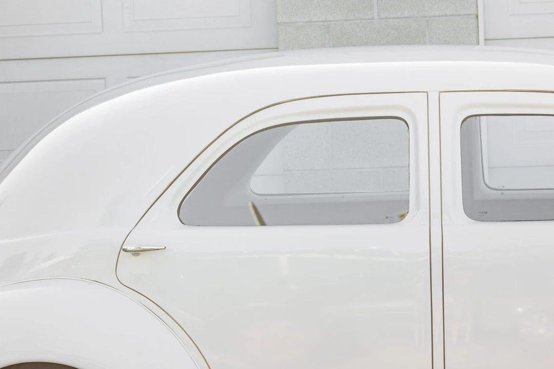 1937 Cord 810 & 812 - Image 10 of 31