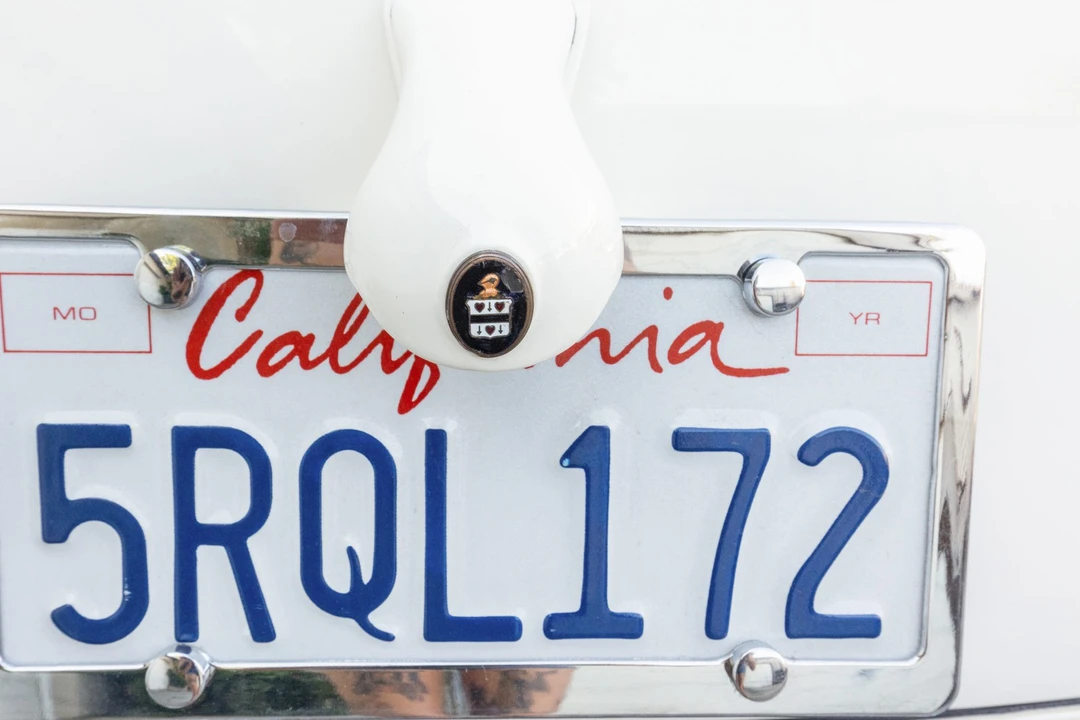 1937 Cord 810 & 812 - Image 31 of 31