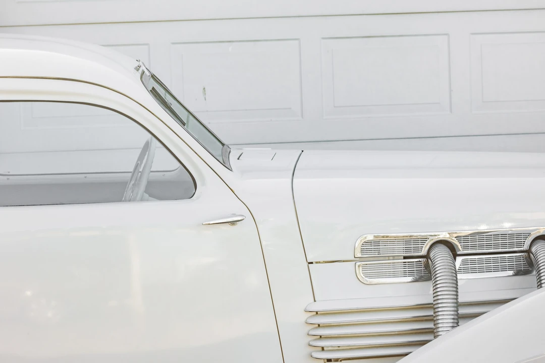 1937 Cord 810 & 812 - Image 11 of 31