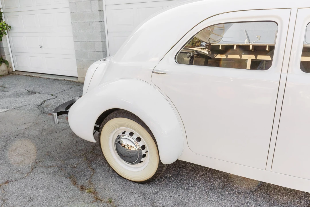 1937 Cord 810 & 812 - Image 8 of 31
