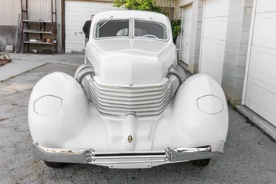 1937 Cord 810 & 812 - Image 3 of 31