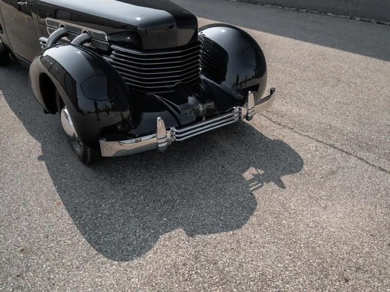 1937 Cord 810 & 812 - Image 11 of 27