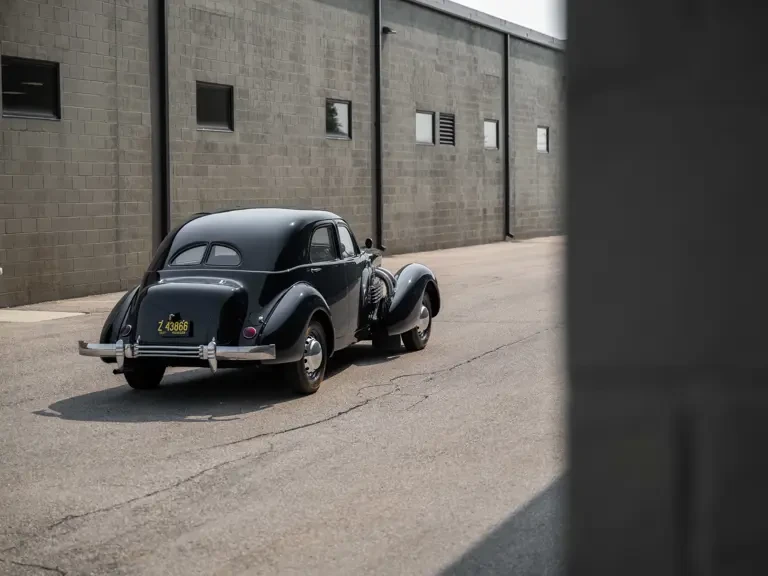 1937 Cord 810 & 812 - Image 10 of 27