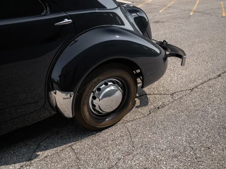 1937 Cord 810 & 812 - Image 16 of 27