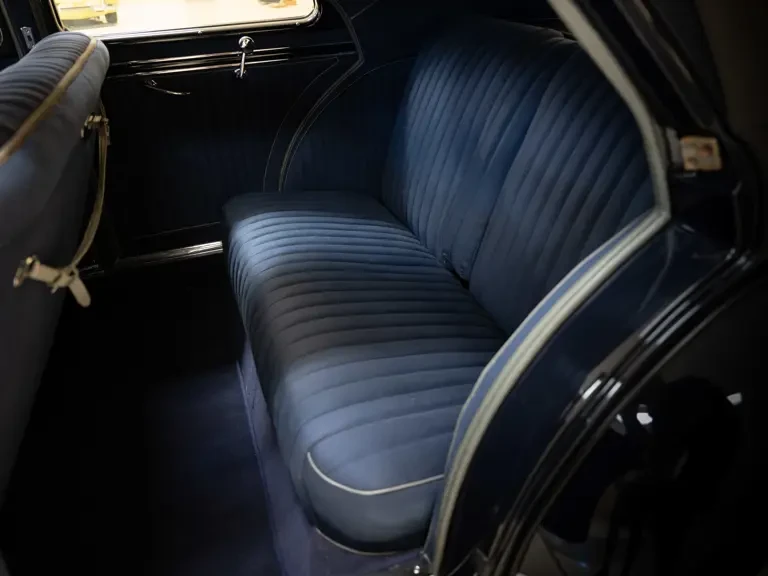 1937 Cord 810 & 812 - Image 24 of 27
