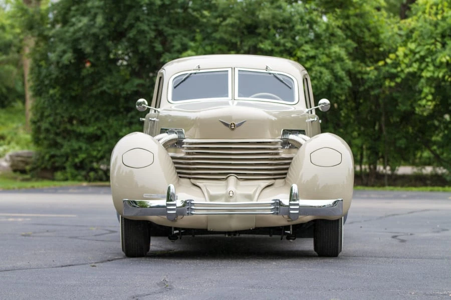 1937 Cord 810 & 812 - Image 12 of 12