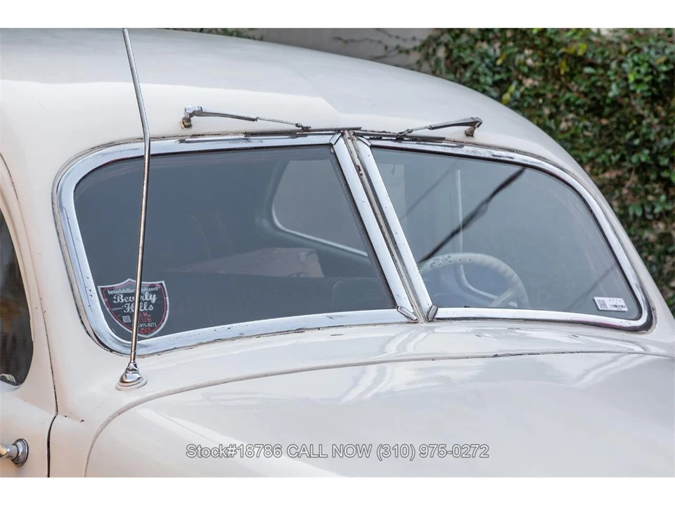 1937 Cord 810 & 812 - Image 8 of 31