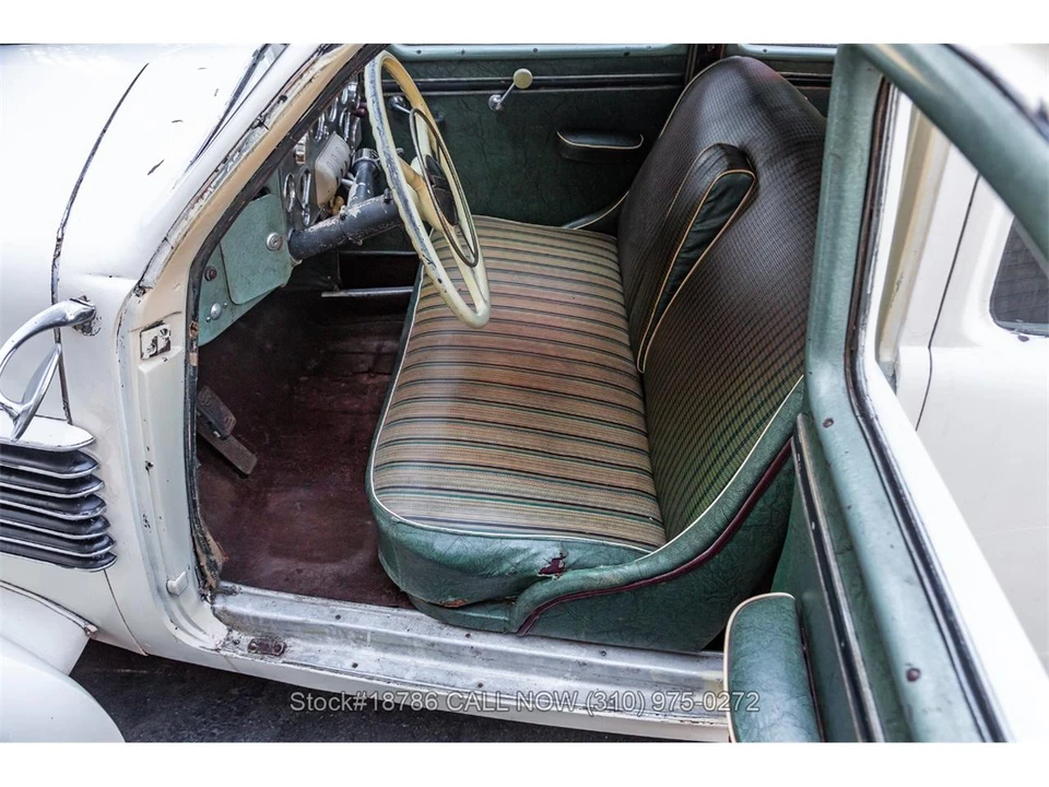 1937 Cord 810 & 812 - Image 14 of 31
