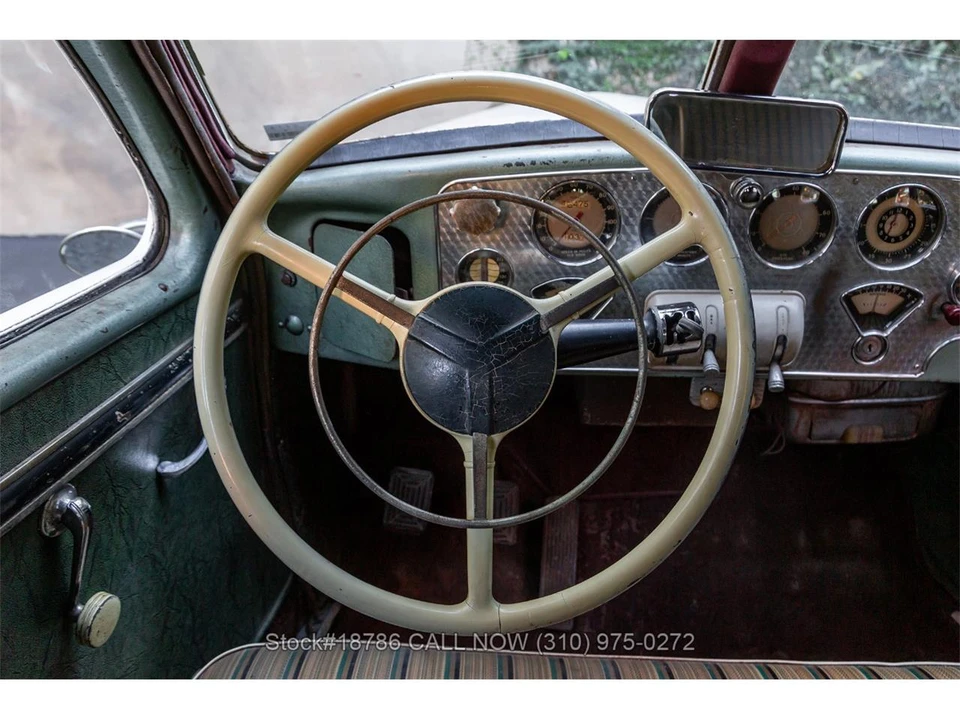 1937 Cord 810 & 812 - Image 16 of 31
