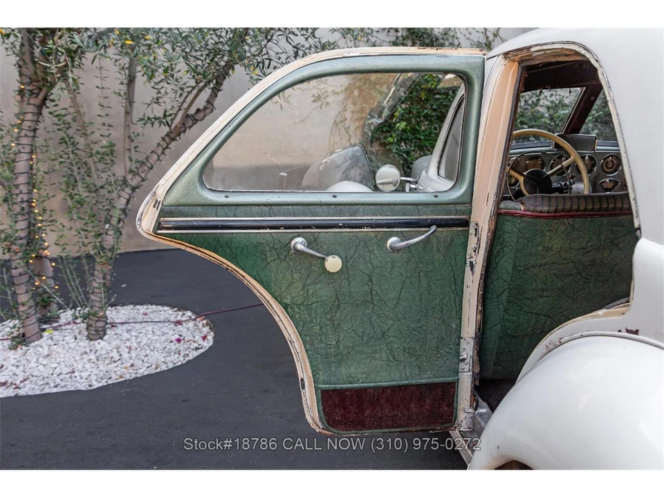 1937 Cord 810 & 812 - Image 18 of 31