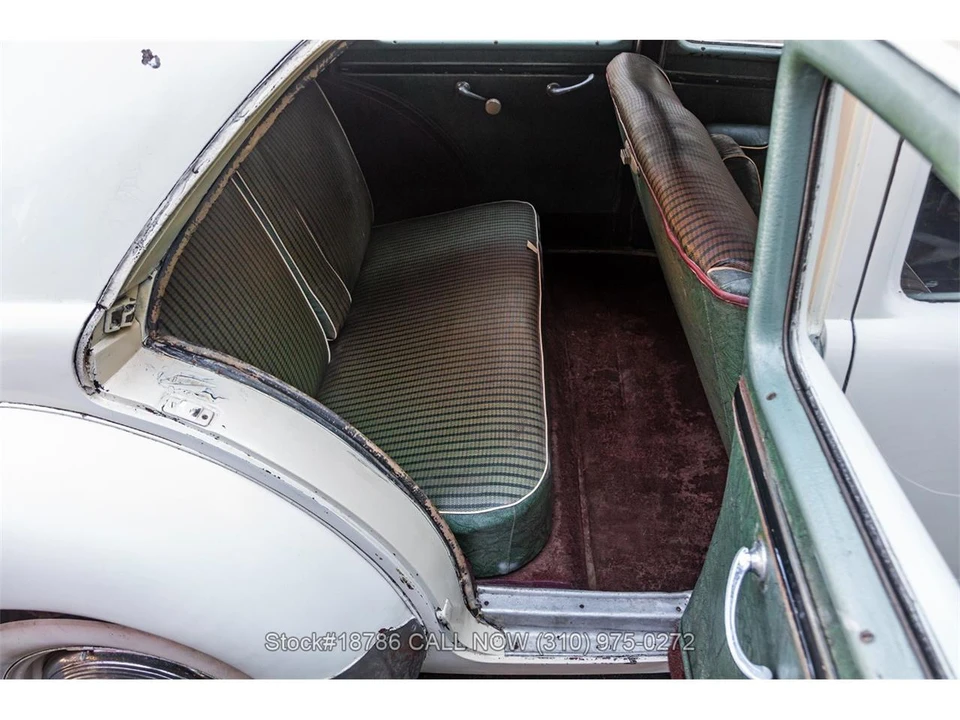 1937 Cord 810 & 812 - Image 20 of 31