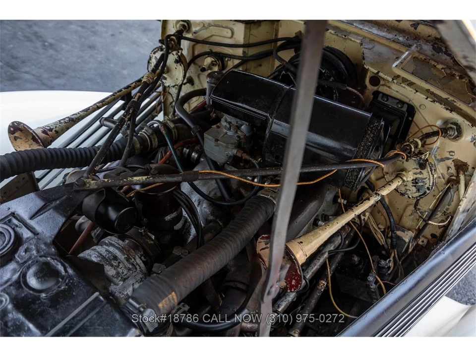 1937 Cord 810 & 812 - Image 30 of 31