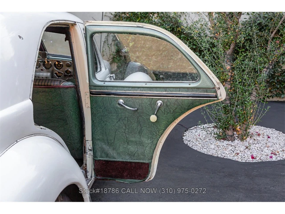 1937 Cord 810 & 812 - Image 21 of 31