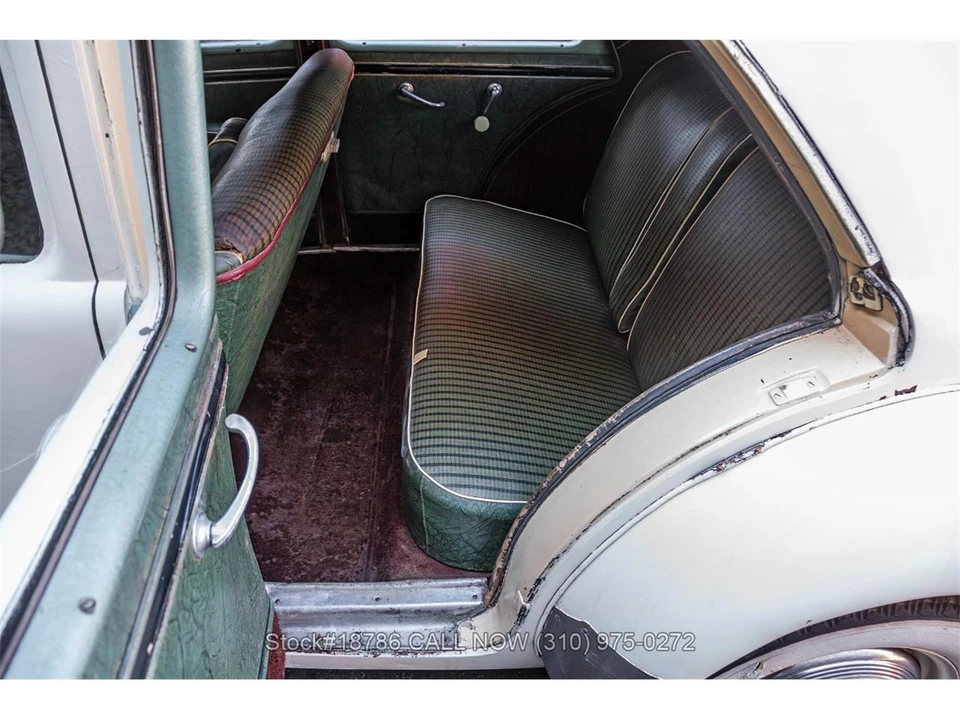 1937 Cord 810 & 812 - Image 19 of 31
