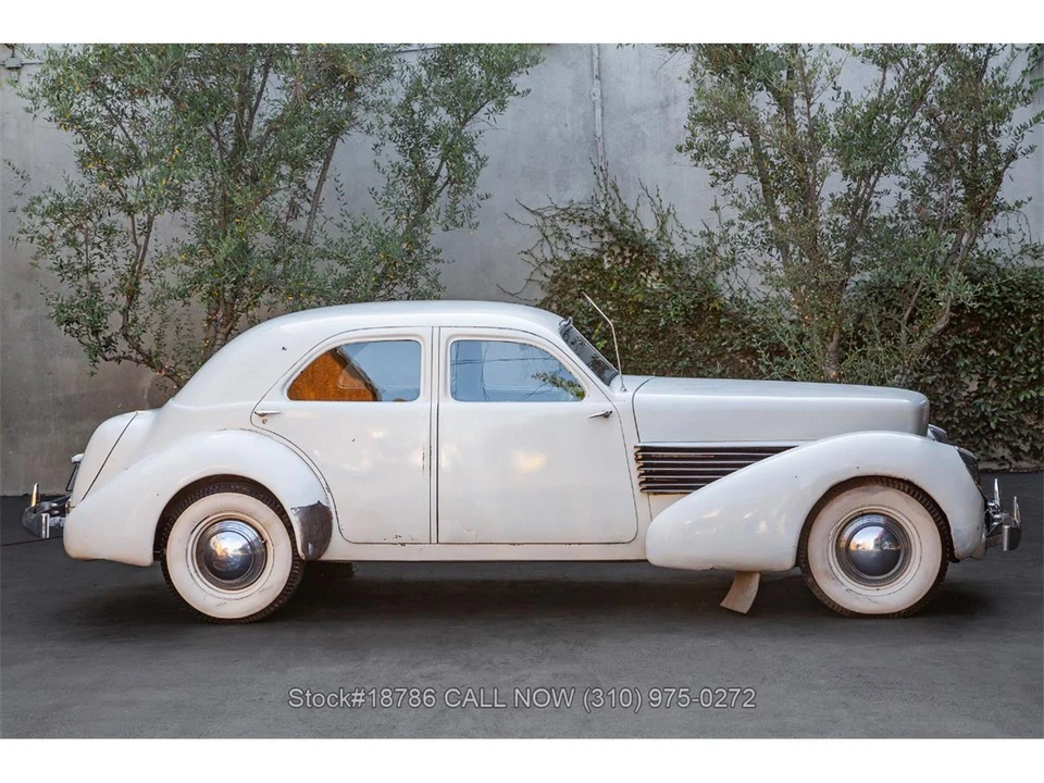 1937 Cord 810 & 812 - Image 3 of 31