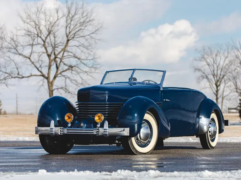 1937 Cord 810 & 812 - Image 2 of 31