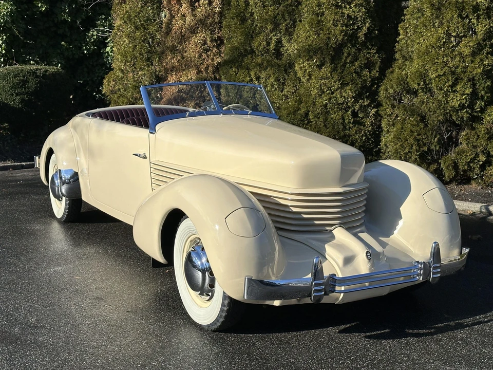 1937 Cord 810 & 812 - Image 3 of 31