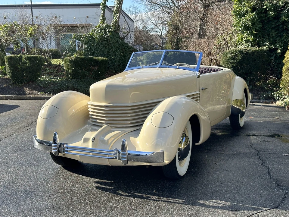 1937 Cord 810 & 812 - Image 6 of 31