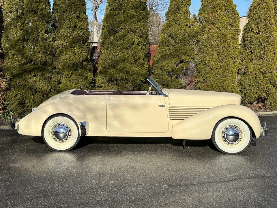 1937 Cord 810 & 812 - Image 20 of 31