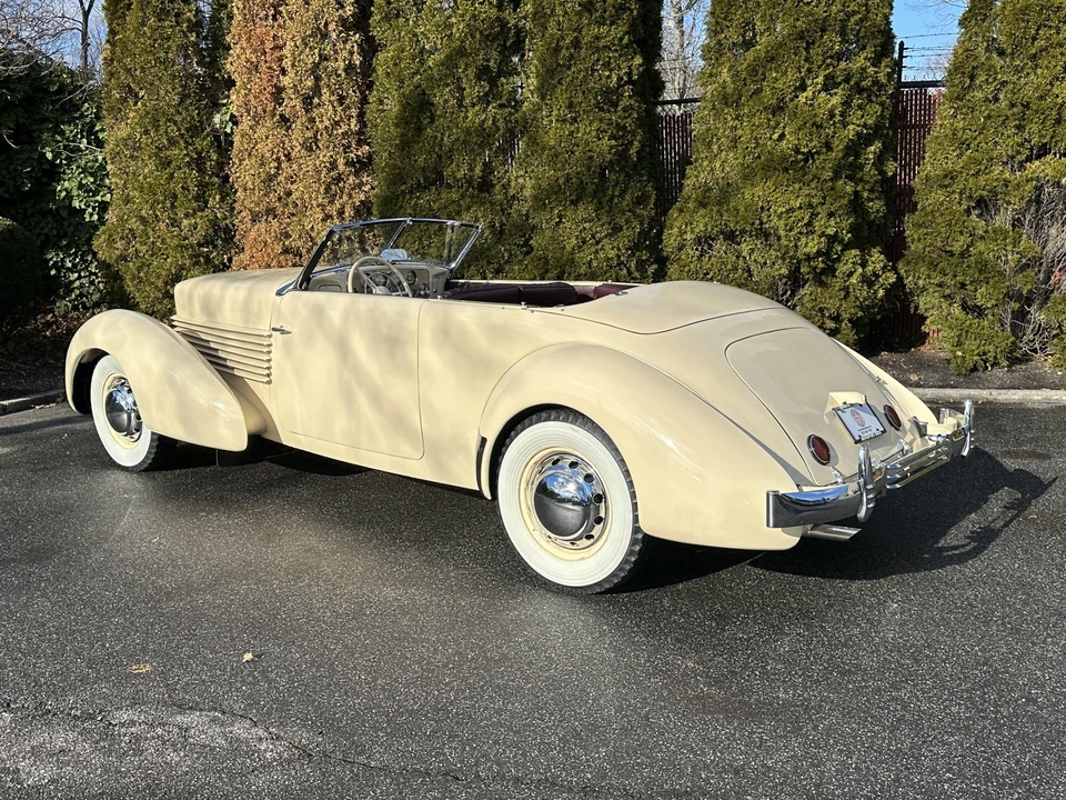 1937 Cord 810 & 812 - Image 13 of 31